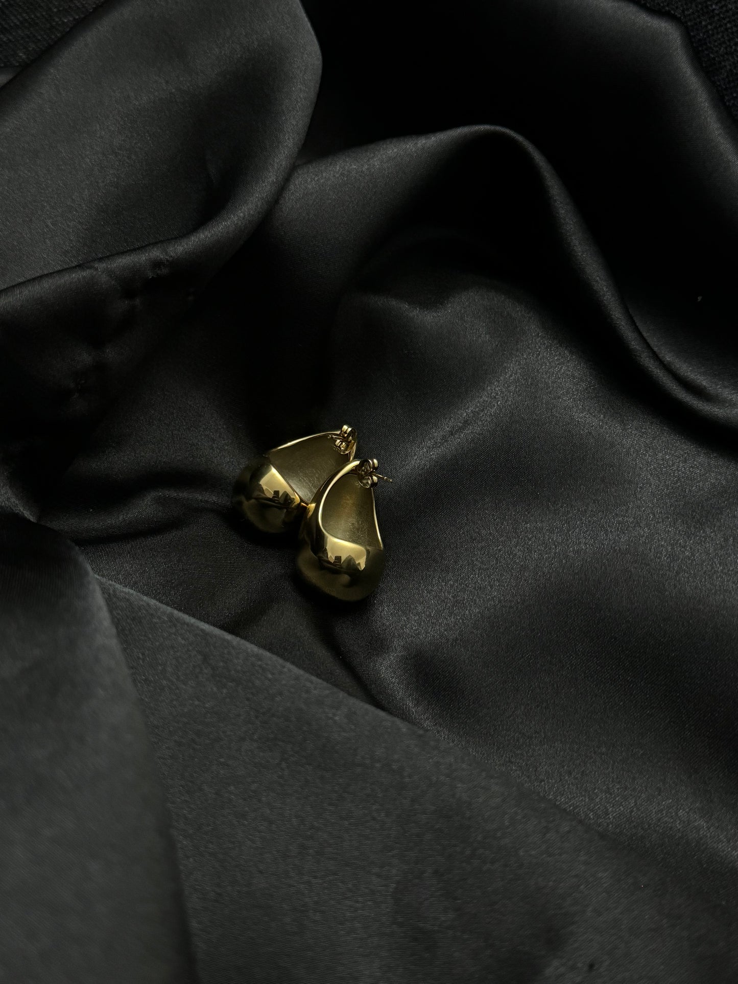 Hollow Teardrop Earrings
