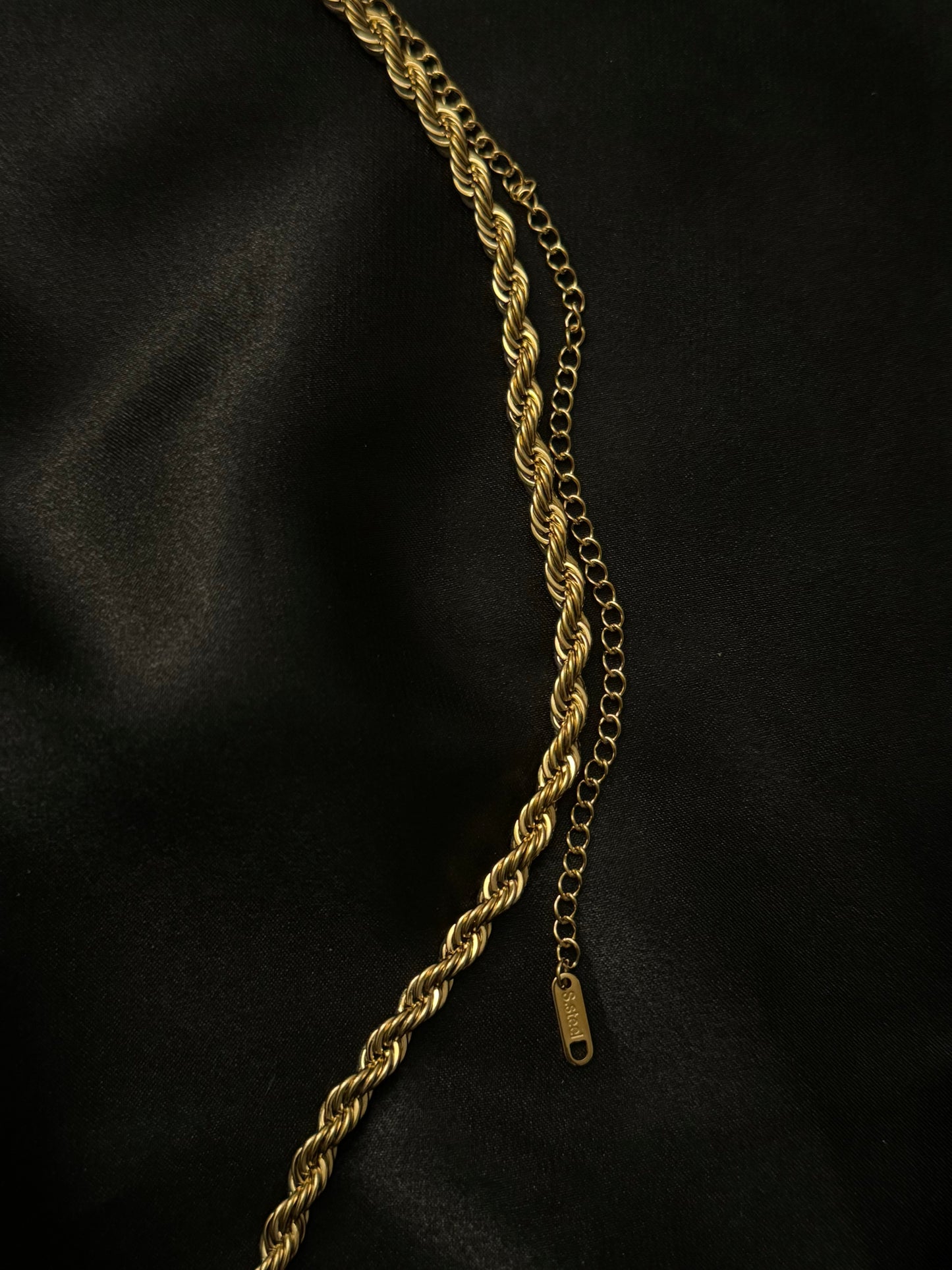 Twisted Chain